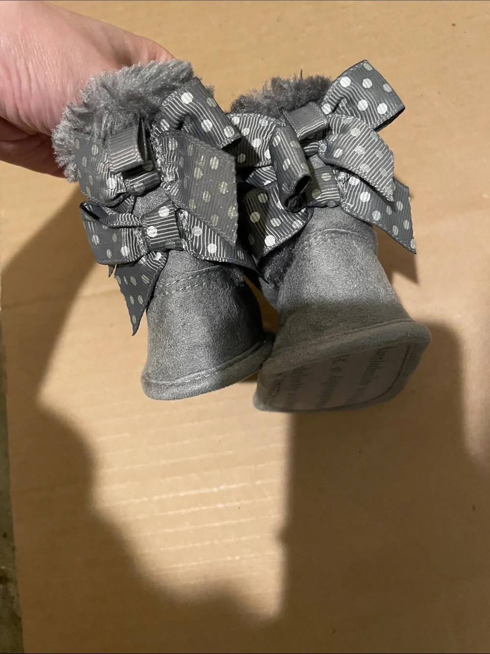 Cozy warm dark gray fur bootie boots size 0